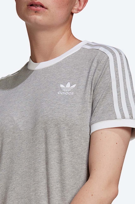 Хлопковая футболка adidas Originals adicolor Classics 3-Stripes серый GN2909