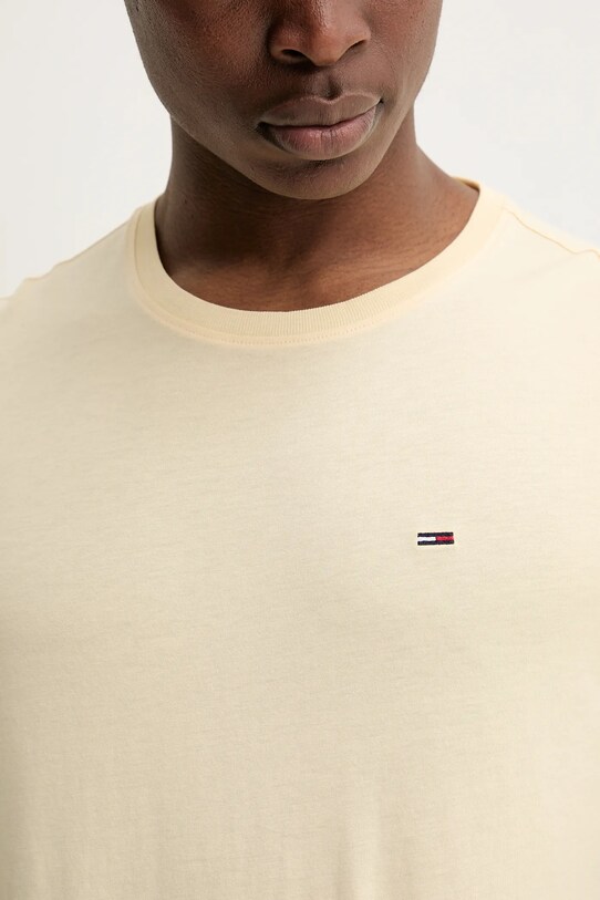 Bavlněné tričko Tommy Jeans DM0DM04411 žlutá
