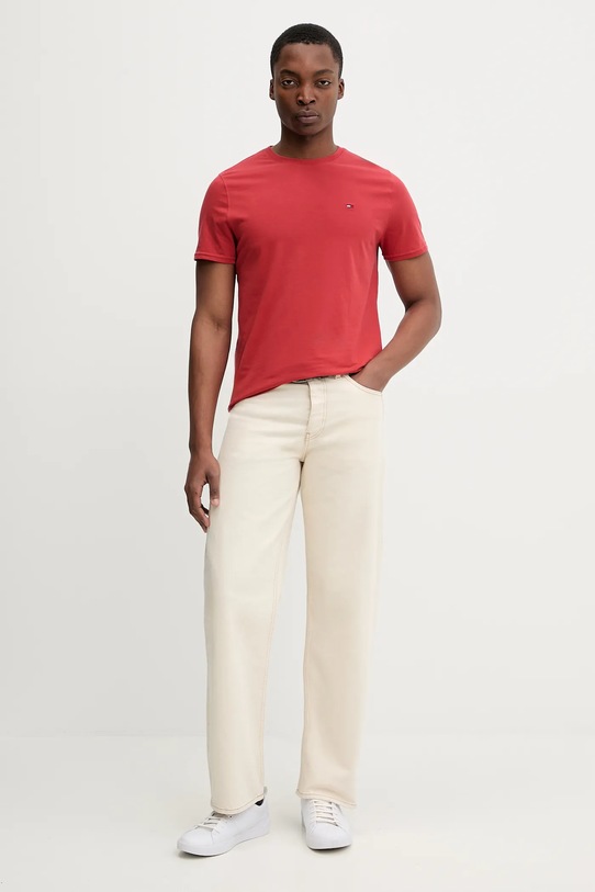 Bavlněné tričko Tommy Jeans DM0DM04411 červená AA00
