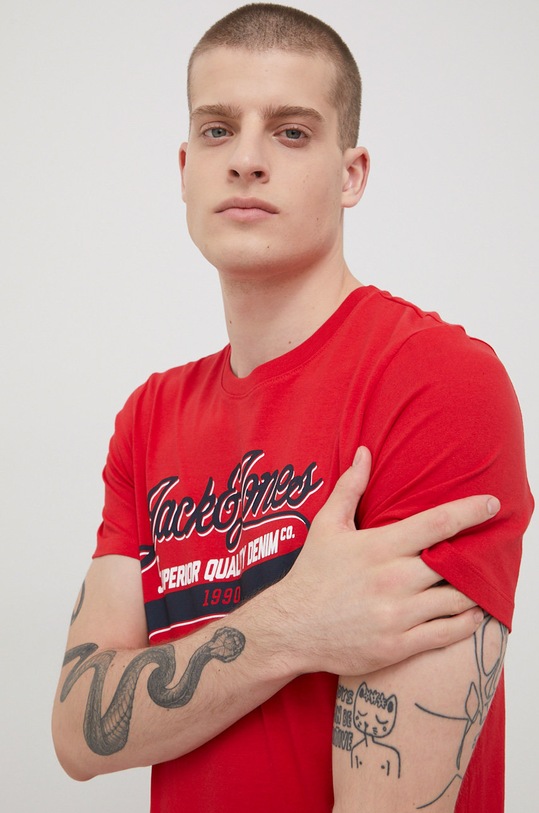 Bavlnené tričko Jack & Jones červená 12199474.TrueRed