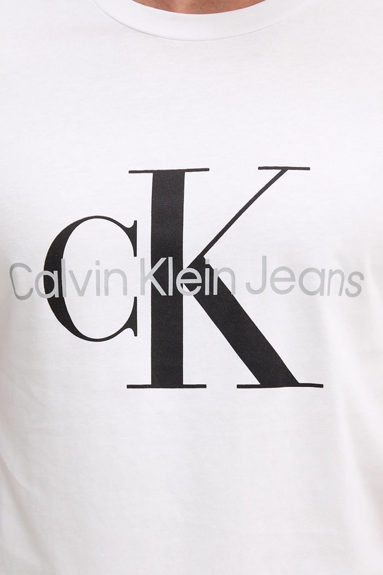 Βαμβακερό μπλουζάκι Calvin Klein Jeans λευκό J30J320935