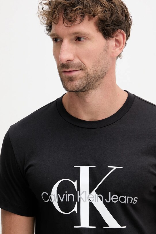 Abbigliamento Calvin Klein Jeans t-shirt in cotone J30J320935 nero