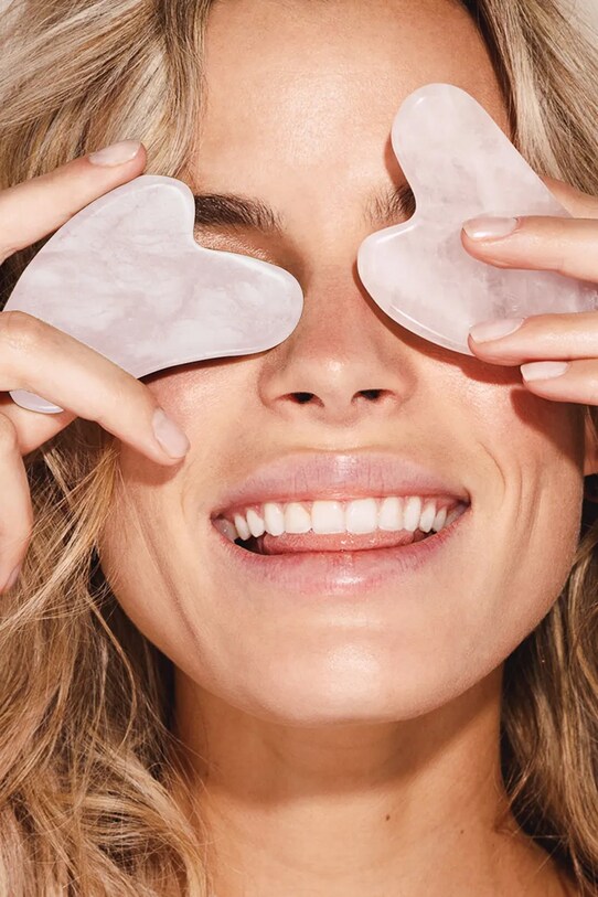 Скребок для массажа лица Zoë Ayla Rose Quartz Gua Sha N.GS.RQ.1