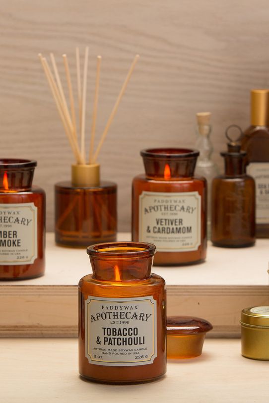 Paddywax Mirisna svijeća od sojinog voska Teak and Tobacco APG817EU šarena
