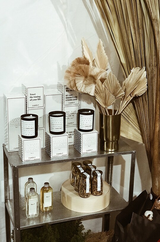 Candly Vonná sójová svíčka No.7 Lavender & Cumin No7BL černá AA00