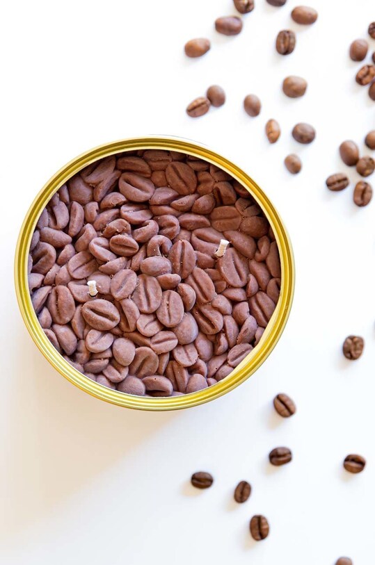 Vonná svíčka CandleCan Coffee Beans hnědá can.coffee