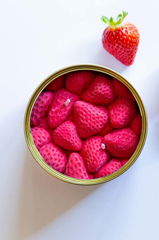 CandleCan lumanare aromata Ripe Strawberries can.strawberries rosu