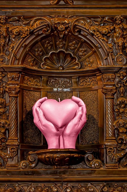 Свічка декоративна Candellana Heand Love рожевий 5902815462477