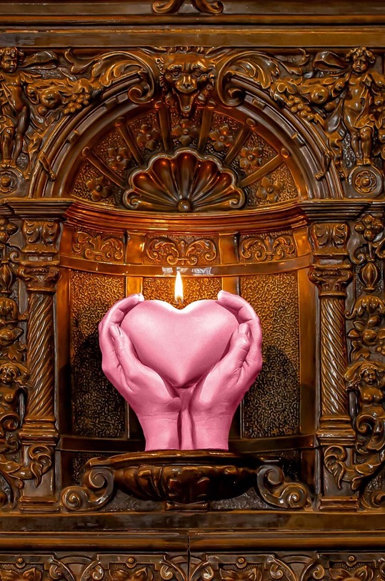 Свічка декоративна Candellana Heand Love 5902815462477 рожевий