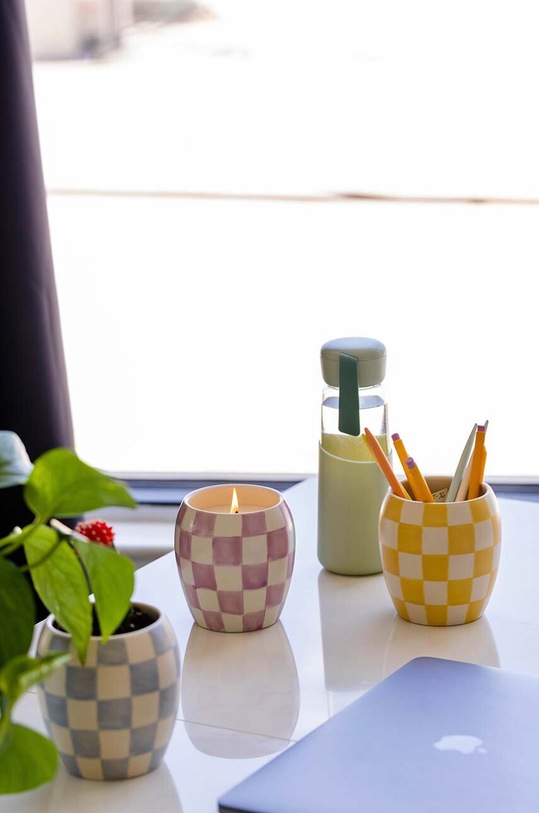Vonná sójová svíčka Paddywax Checkmate Cotton & Teak 311 g vícebarevná CM1103EU
