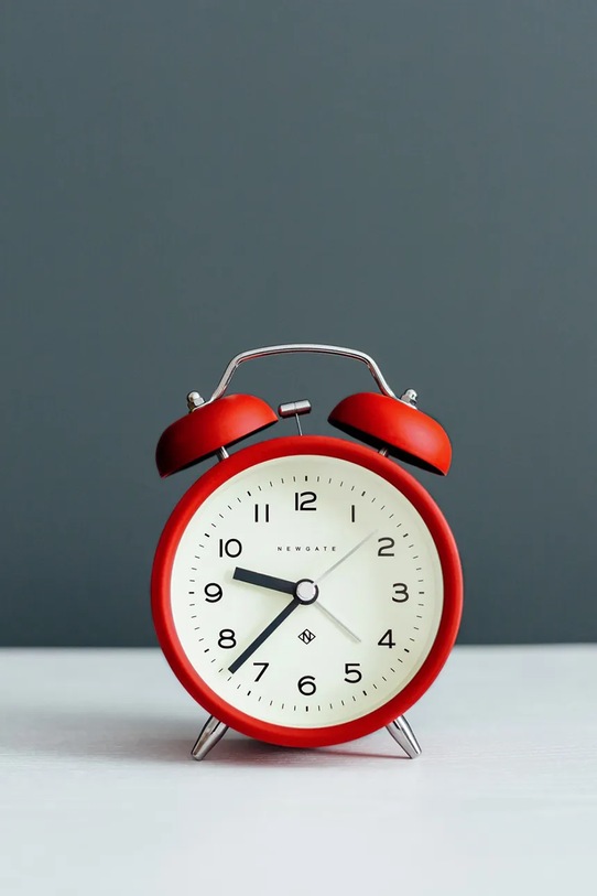 Newgate budzik Charlie Bell czerwony KB1044CBM134FER