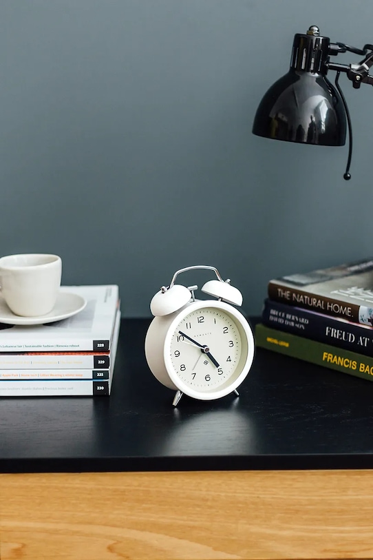 Budík Newgate Charlie Bell Echo biela KB1039CBM134PW