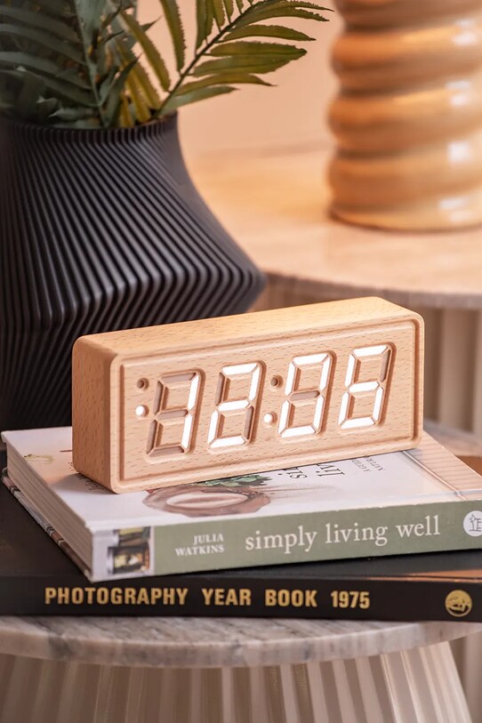 Budík Karlsson Solid Wood Engraved KA6024WD béžová