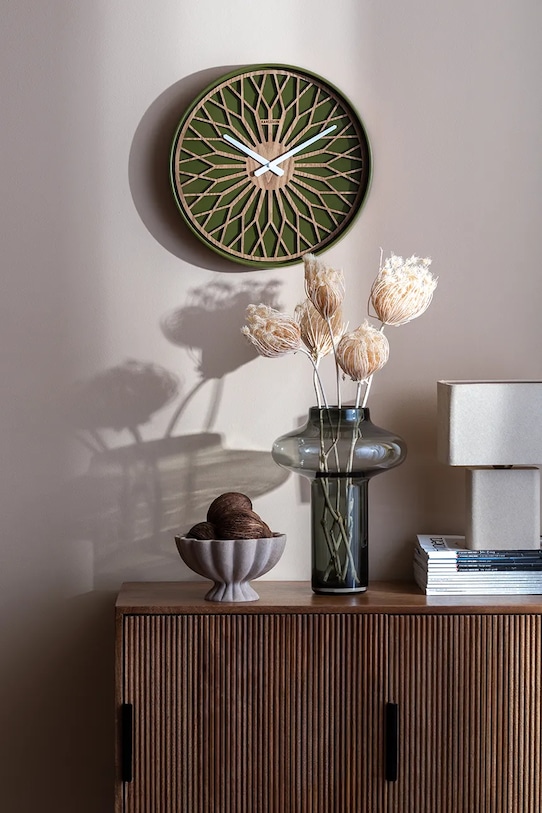 Karlsson ceas de perete din plastic verde KA6092GR