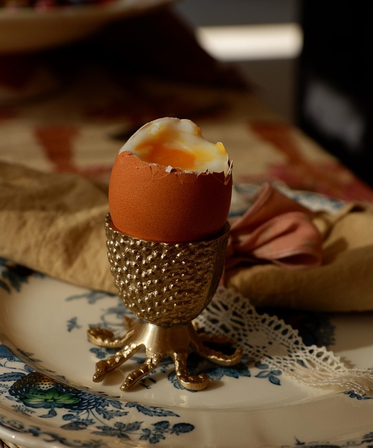 Doing Goods kieliszek na jajko Octo Egg Cup żółty 1.30.10.021.921.4