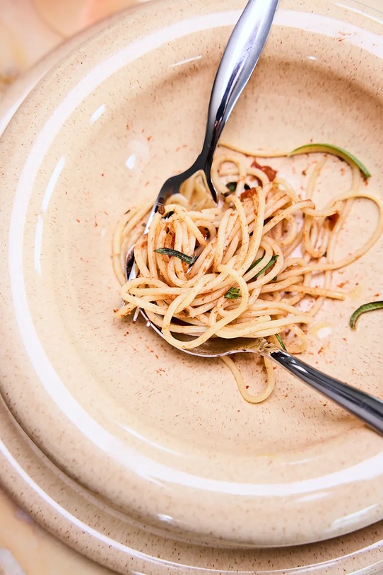 Byon talerz głęboki z kamionki 22,5 x 6 cm 5211300903 beżowy