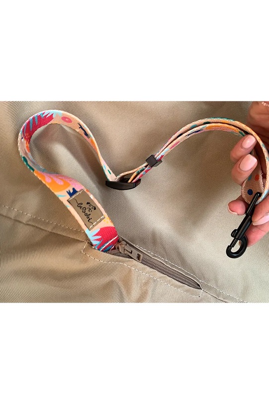 Bebobi fotelik samochodowy dla psa Ero Soft 56 x 40 x 25 cm EKMM23B multicolor