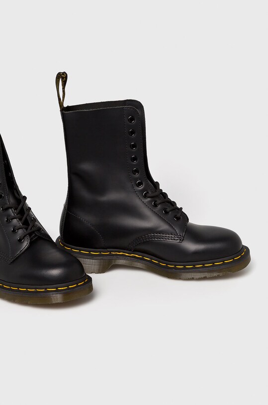 Dr. Martens - Buty 1490 Smooth 10092001.1490.men czarny AA00