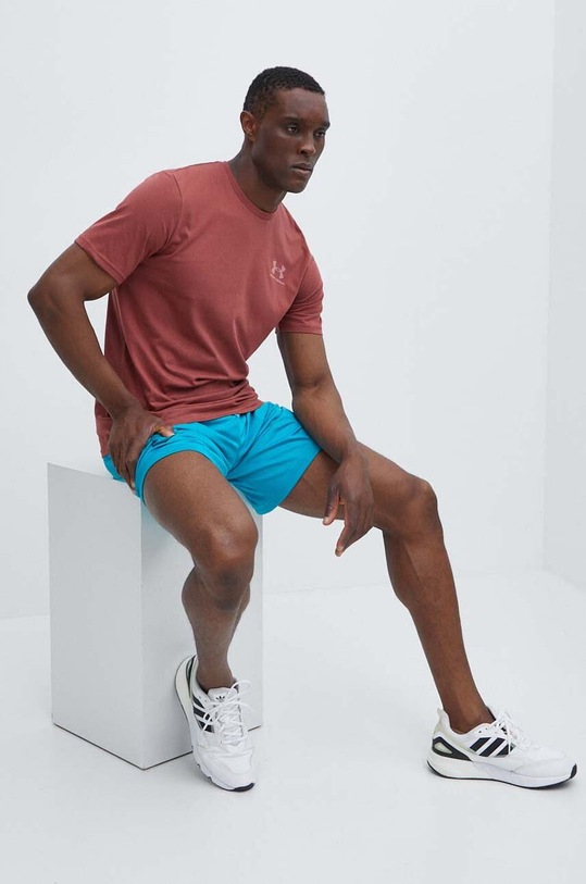 Tričko Under Armour 1326799 burgundské SS24