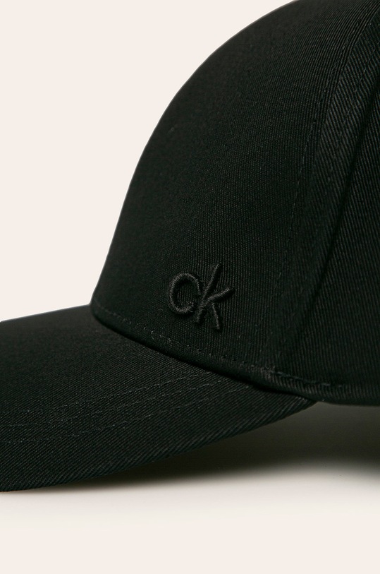 Čepice Calvin Klein K60K604360 černá AA00