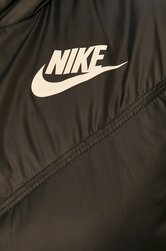 Nike Sportswear - Péřová bunda AQ0019. černá