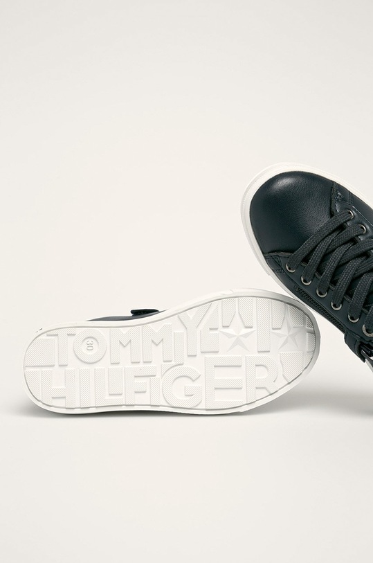 Chlapec Tommy Hilfiger - Detské topánky T3B4.30509.0739.30.33 tmavomodrá