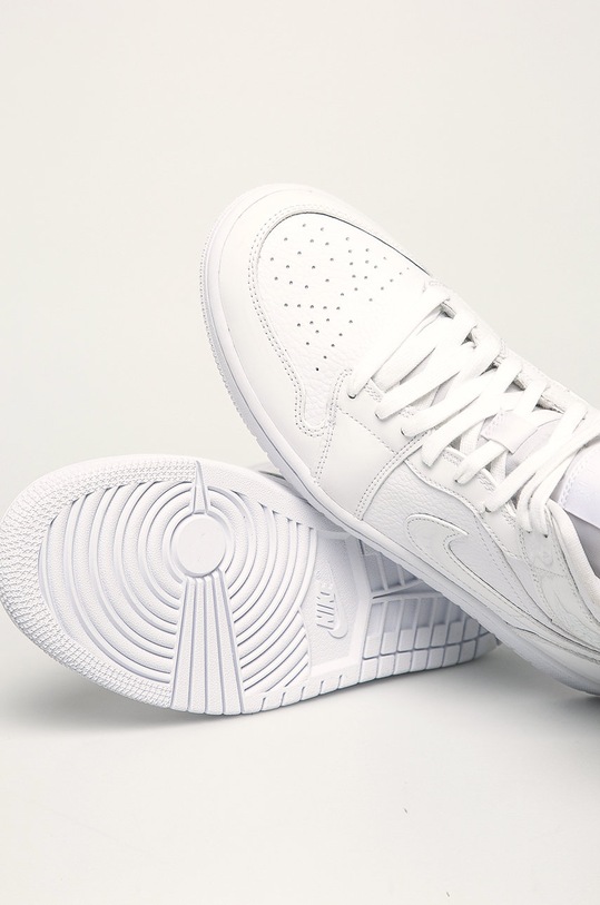 Jordan - Обувки Air Jordan 1 Mid бял BQ6472