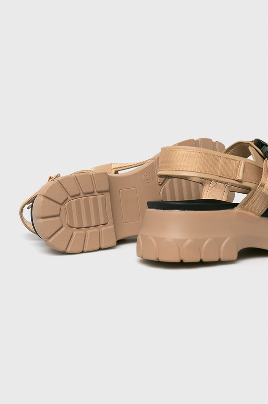 Încălțăminte Public Desire - Sandale UNDENIABLE bej