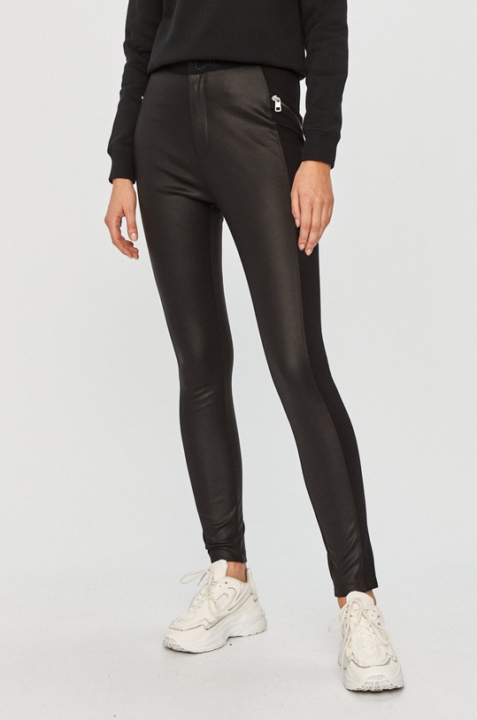 Calvin Klein Jeans - Spodnie J20J214895 z elastanem czarny J20J214895