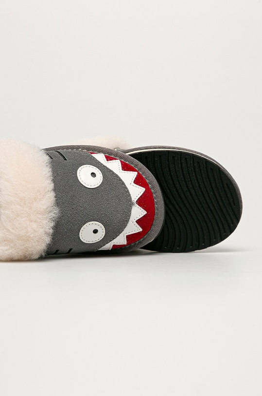 Chłopiec Emu Australia - Klapki dziecięce Shark Slipper K12436.PUTTY szary