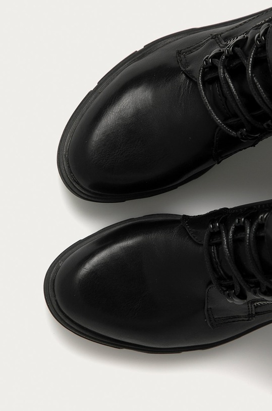 s. Oliver - Členkové topánky 5.5.25227.25.001 čierna