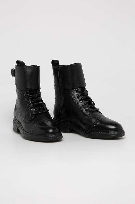 Levi's - Kožené kotníkové boty 38355.0089 černá AW20