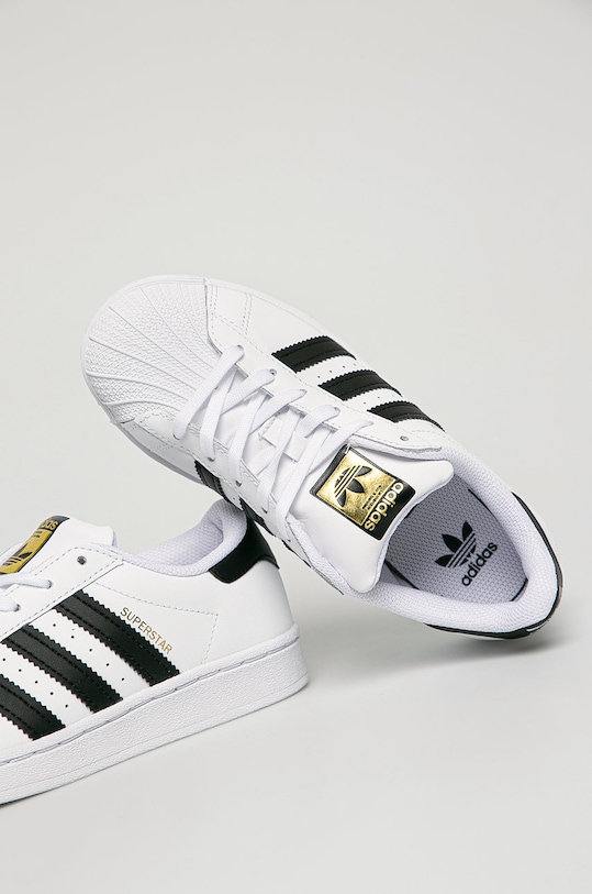 Chłopiec adidas Originals - Buty skórzane dziecięce Superstar FU7714 FU7714 biały
