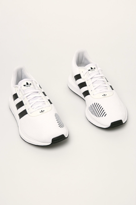 adidas Originals - Buty Swift Run RF FV5358 FV5358 biały AW20