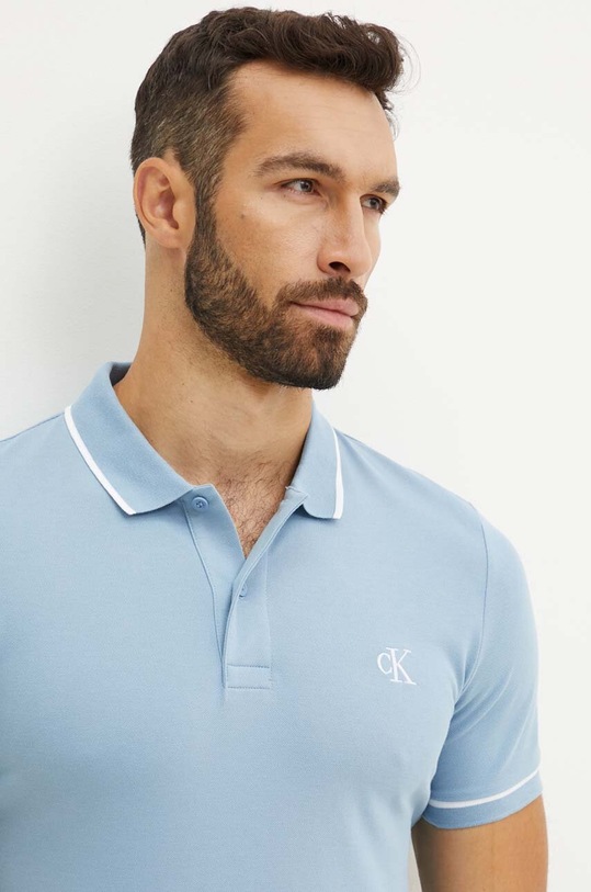 Тениска с яка Calvin Klein Jeans вталена син J30J315603