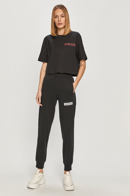 Calvin Klein Performance - Pantaloni 00GWH0P620 negru AW20