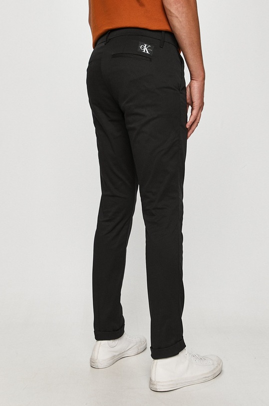 Oblečenie Calvin Klein Jeans - Nohavice J30J314242 čierna