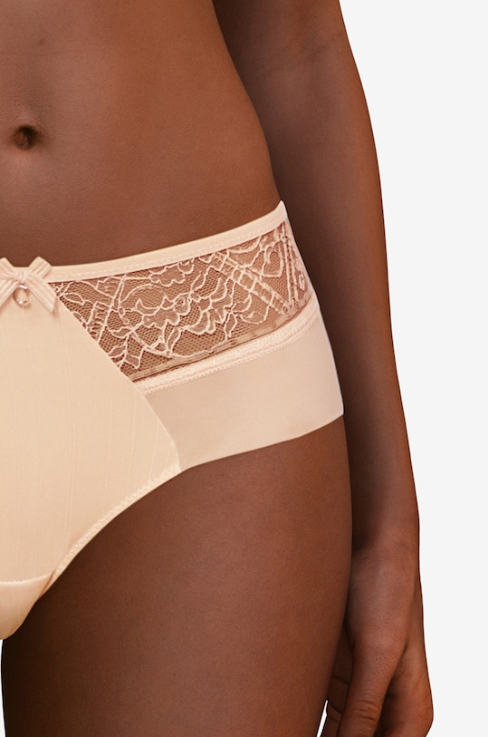 Одежда Трусы Chantelle C12L40.01N бежевый