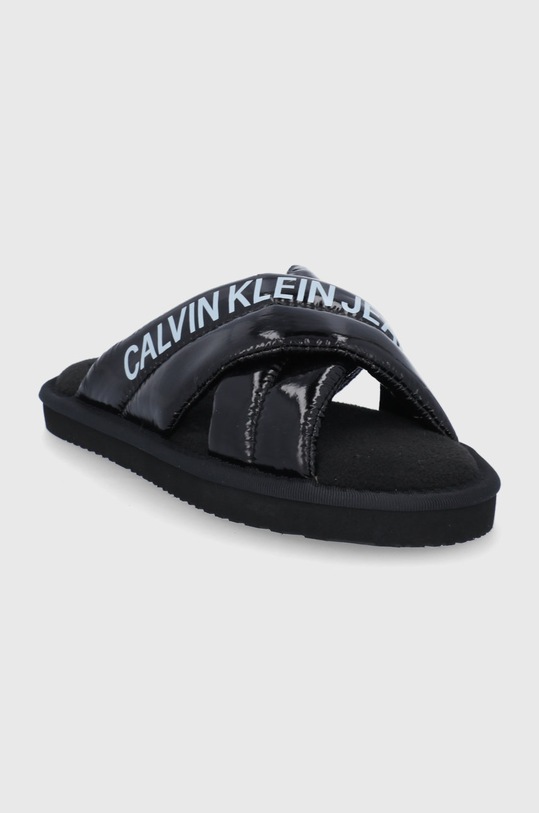 Calvin Klein Jeans Kapcie YW0YW00477 YW0YW00477 czarny AW21