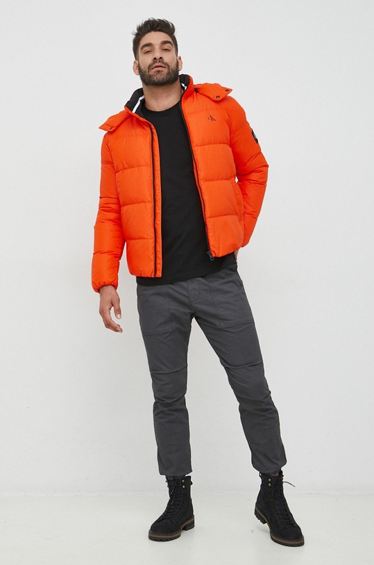 Calvin Klein Jeans kurtka puchowa J30J318412.4890 pomarańczowy AW22