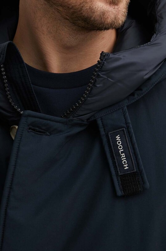 Пухена парка Woolrich ARCTIC CFWOOU0483MRUT0001 тъмносин