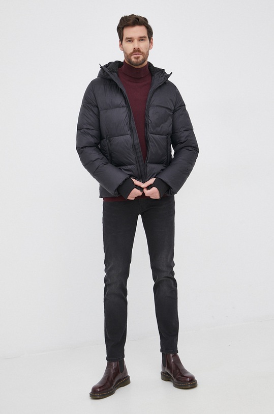 UGG kurtka 1120656 czarny AW21