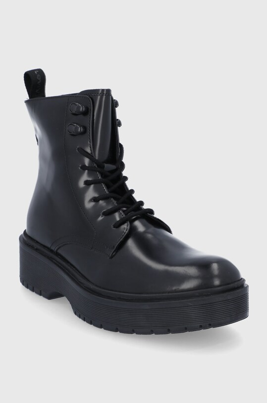 Кожаные полусапоги Levi's D5385.0002 чёрный AW21