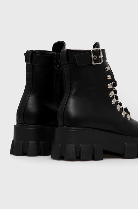 Obuwie Truffle Collection Botki ROTA5/B.BLACK.PU czarny