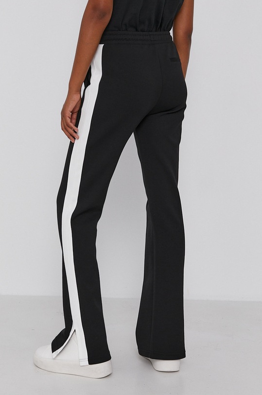 Odzież Calvin Klein Spodnie K20K203277.4890 czarny