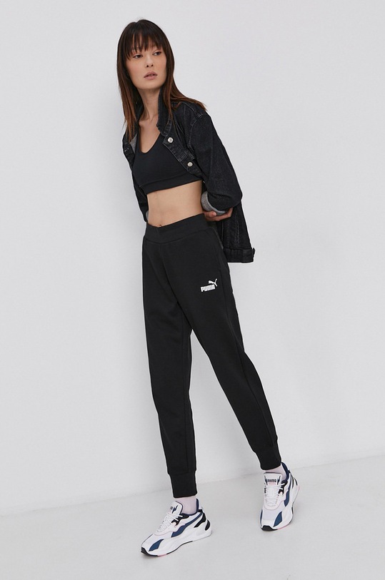 Puma spodnie 586839 czarny AW22