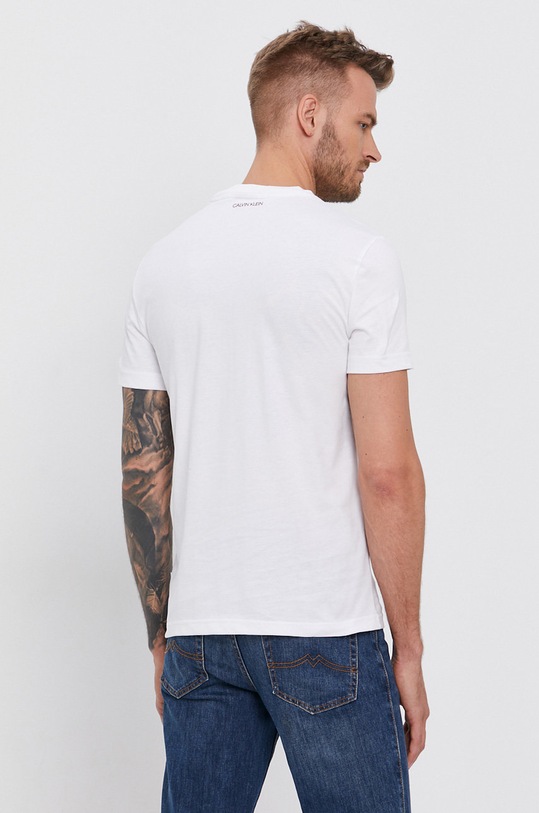 Oblečenie Bavlnené tričko Calvin Klein K10K107256.4890 biela