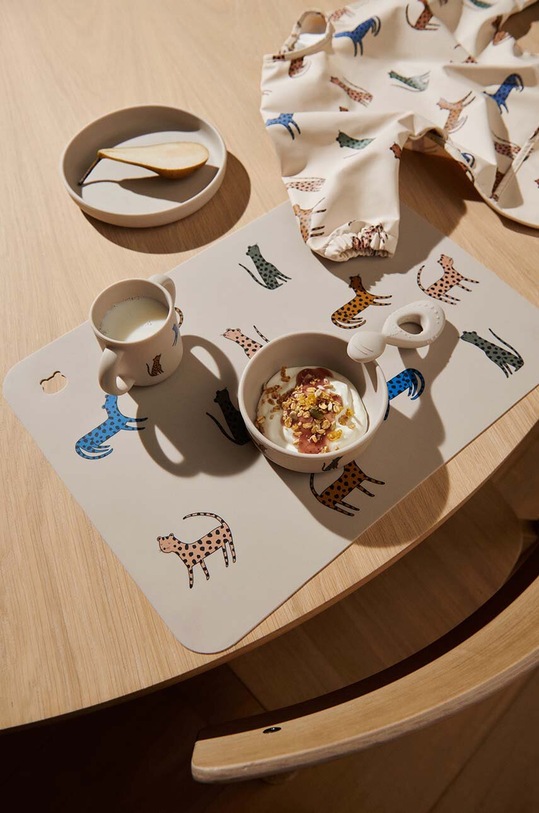 Chlapec Jedálenská súprava pre deti Liewood Vivi LW15135 béžová