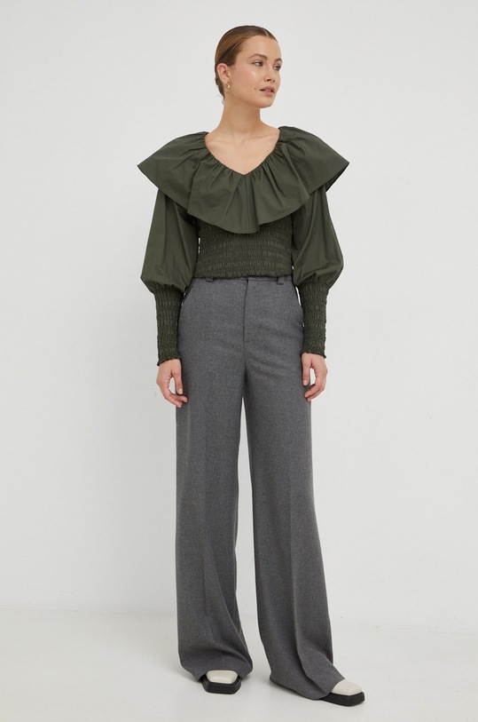 Bavlněná halenka Gestuz 10906508 zelená AW22