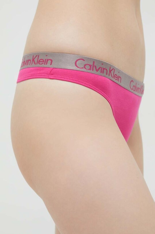 Calvin Klein Underwear stringi 000QD3539E.9BYY różowy AW22